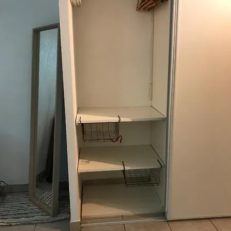 Appartamento Charmant Studio à Avec Parking Privatif Tolone